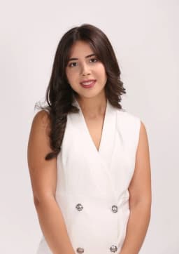 Sabrina Awdi, graphic and brand designer