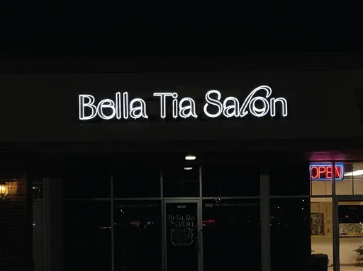 Bella Tia Salon brand identity